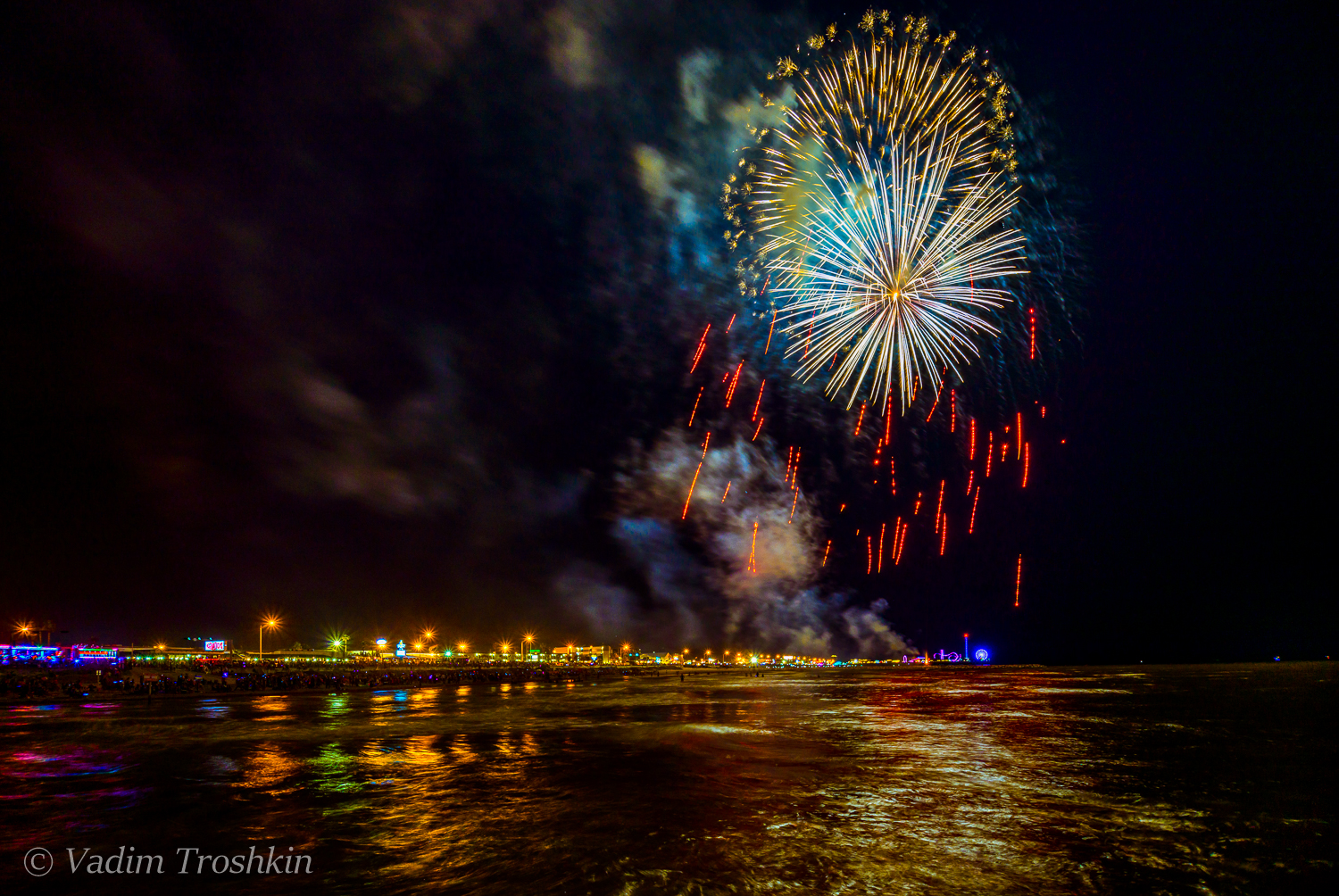 July 4th Fireworks Blog _DSC0805.jpg